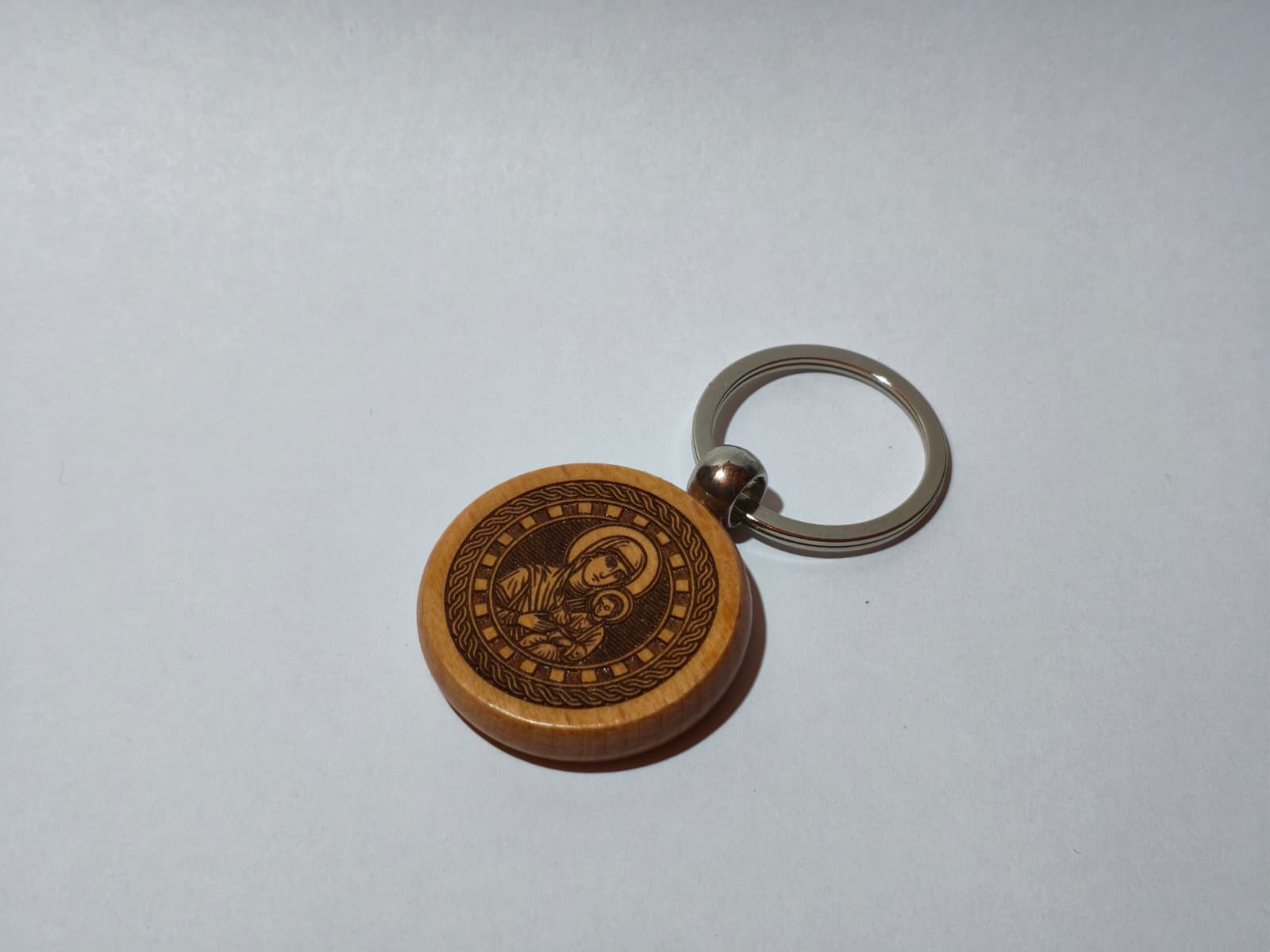 Drvo: Privjesak - Bogorodica – slika 1